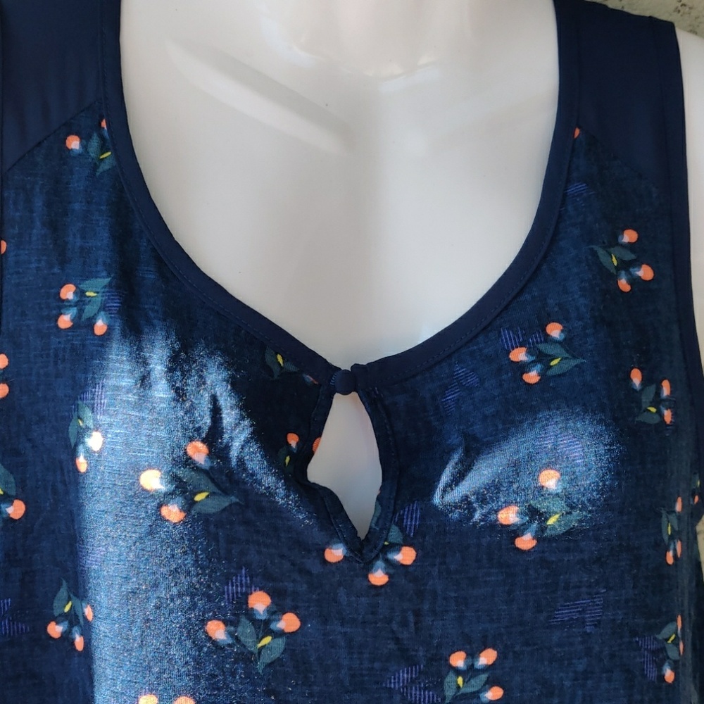 Anthropologie Akemi + kin floral keyhole tank top - Picture 4 of 8